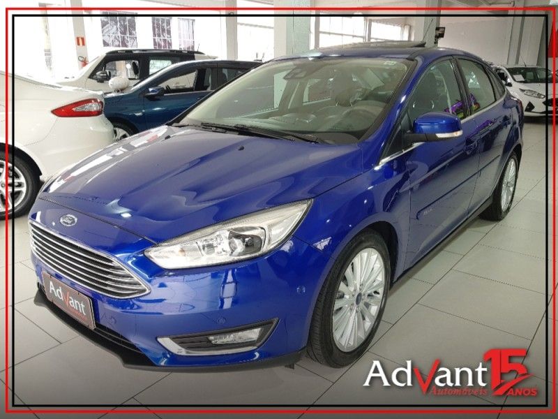 Ford FOCUS 2.0 TITANIUM PLUS FASTBACK 16V FLEX 4P POWERSHIFT 2016/2017 ADVANT AUTOMÓVEIS CAXIAS DO SUL / Carros no Vale