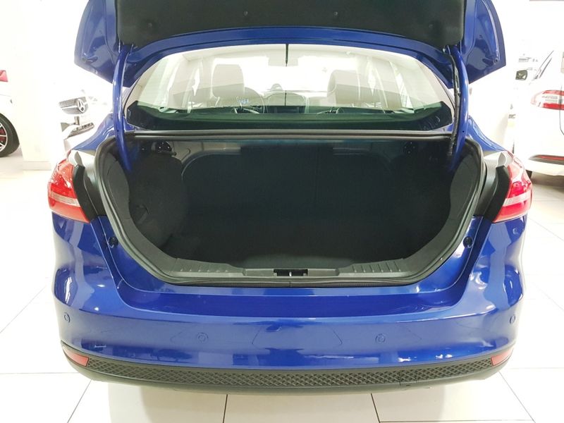 Ford FOCUS 2.0 TITANIUM PLUS FASTBACK 16V FLEX 4P POWERSHIFT 2016/2017 ADVANT AUTOMÓVEIS CAXIAS DO SUL / Carros no Vale