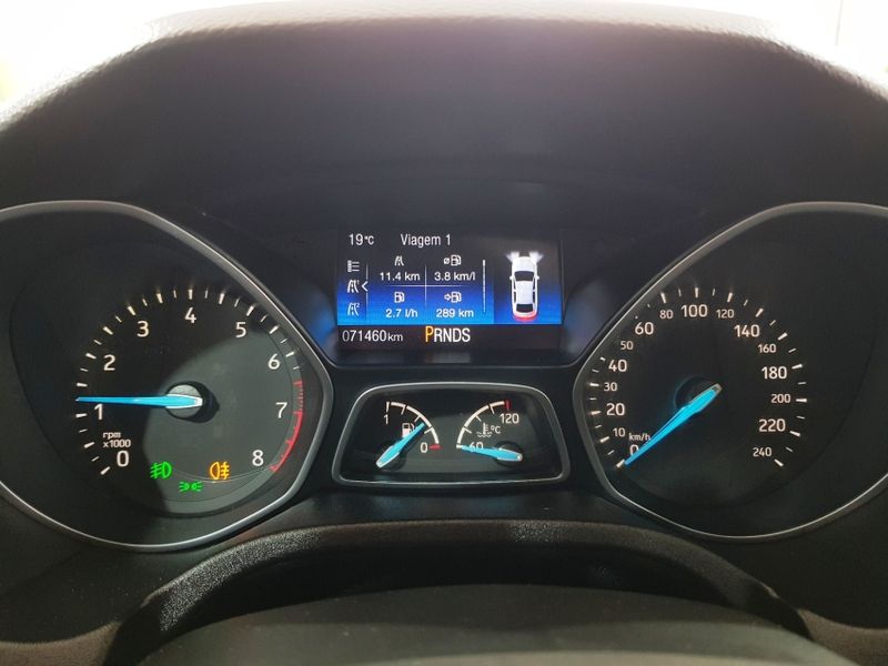 Ford FOCUS 2.0 TITANIUM PLUS FASTBACK 16V FLEX 4P POWERSHIFT 2016/2017 ADVANT AUTOMÓVEIS CAXIAS DO SUL / Carros no Vale