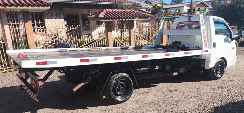 Hyundai HR 2.5 TCI Diesel Plataforma 2013/2014 CAMINHÕES & CAMIONETAS PASSO FUNDO / Carros no Vale