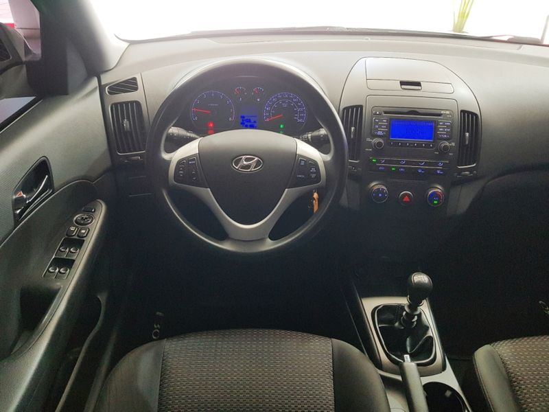 Hyundai I30 2.0 MPFI GLS 16V GASOLINA 4P MANUAL 2011/2012 ADVANT AUTOMÓVEIS CAXIAS DO SUL / Carros no Vale
