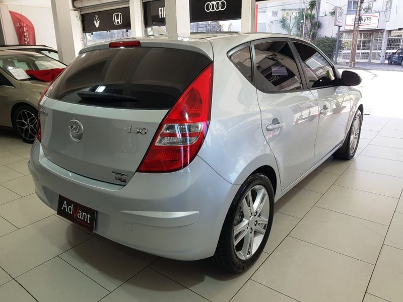 Hyundai I30 2.0 MPFI GLS 16V GASOLINA 4P MANUAL 2011/2012 ADVANT AUTOMÓVEIS CAXIAS DO SUL / Carros no Vale