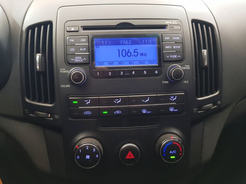 Hyundai I30 2.0 MPFI GLS 16V GASOLINA 4P MANUAL 2011/2012 ADVANT AUTOMÓVEIS CAXIAS DO SUL / Carros no Vale
