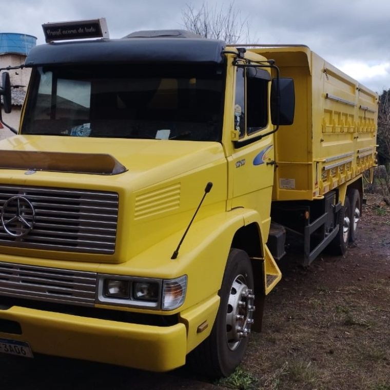 Mercedes-Benz 1618 L-1618 3-Eixos 2p Caçamba 1995/1995 CAMINHÕES & CAMIONETAS PASSO FUNDO / Carros no Vale