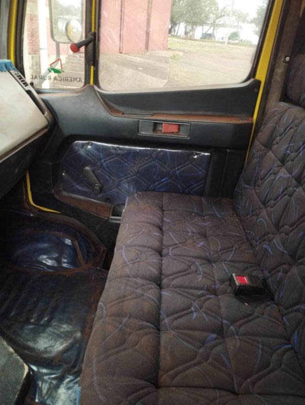 Mercedes-Benz 1618 L-1618 3-Eixos 2p Caçamba 1995/1995 CAMINHÕES & CAMIONETAS PASSO FUNDO / Carros no Vale