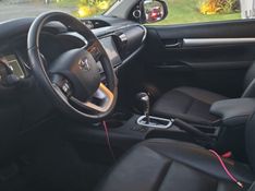 Toyota HILUX 2.8 D-4D TURBO DIESEL CD SRX PLUS 4X4 AUTOMÁTICO 2024/2024 CAMINHÕES & CAMIONETAS PASSO FUNDO / Carros no Vale