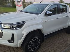 Toyota HILUX 2.8 D-4D TURBO DIESEL CD SRX PLUS 4X4 AUTOMÁTICO 2024/2024 CAMINHÕES & CAMIONETAS PASSO FUNDO / Carros no Vale