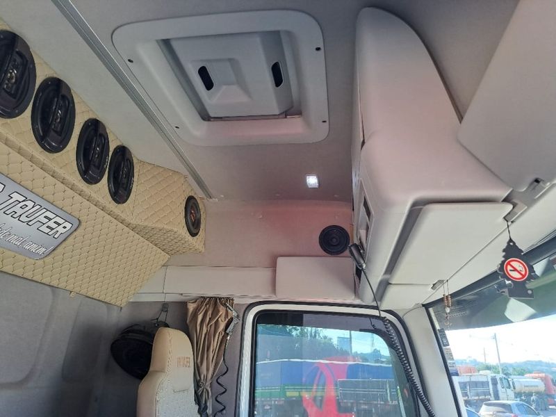 Volkswagen 30-330 Constellation 8×2 Caçamba 2022/2023 CAMINHÕES & CAMIONETAS PASSO FUNDO / Carros no Vale
