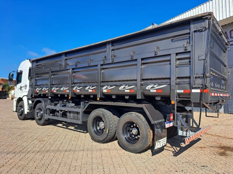 Volkswagen 30-330 Constellation 8×2 Caçamba 2022/2023 CAMINHÕES & CAMIONETAS PASSO FUNDO / Carros no Vale