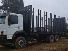 Volkswagen 31-330 E Constel 6×4 2013/2013 CAMINHÕES & CAMIONETAS PASSO FUNDO / Carros no Vale