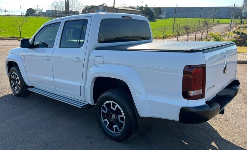 Volkswagen AMAROK 3.0 V6 TDI DIESEL COMFORTLINE CD 4MOTION AUTOMÁTICO 2023/2023 CAMINHÕES & CAMIONETAS PASSO FUNDO / Carros no Vale