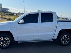 Volkswagen AMAROK 3.0 V6 TDI DIESEL COMFORTLINE CD 4MOTION AUTOMÁTICO 2023/2023 CAMINHÕES & CAMIONETAS PASSO FUNDO / Carros no Vale