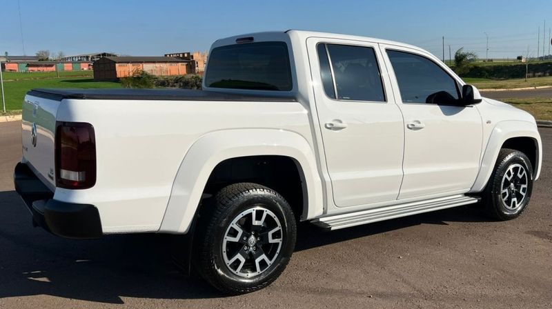Volkswagen AMAROK 3.0 V6 TDI DIESEL COMFORTLINE CD 4MOTION AUTOMÁTICO 2023/2023 CAMINHÕES & CAMIONETAS PASSO FUNDO / Carros no Vale