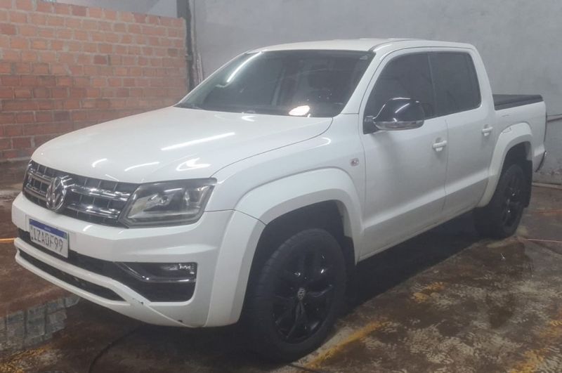 Volkswagen AMAROK 3.0 V6 TDI DIESEL HIGHLINE CD 4MOTION AUTOMÁTICO 2018/2019 CAMINHÕES & CAMIONETAS PASSO FUNDO / Carros no Vale