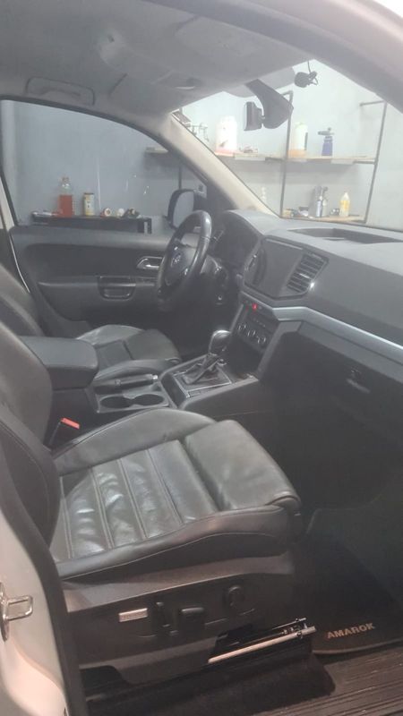 Volkswagen AMAROK 3.0 V6 TDI DIESEL HIGHLINE CD 4MOTION AUTOMÁTICO 2018/2019 CAMINHÕES & CAMIONETAS PASSO FUNDO / Carros no Vale