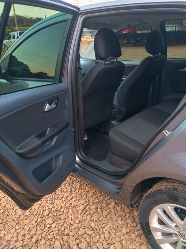Volkswagen FOX 1.6 MSI TOTAL FLEX CONNECT 4P I-MOTION 2019/2019 CAMINHÕES & CAMIONETAS PASSO FUNDO / Carros no Vale