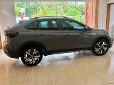 Volkswagen NIVUS 1.0 200 TSI TOTAL FLEX HIGHLINE AUTOMÁTICO 2023/2024 CAMINHÕES & CAMIONETAS PASSO FUNDO / Carros no Vale