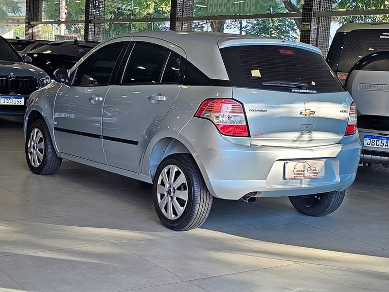 Chevrolet AGILE 1.4 MPFI LT 8V FLEX 4P MANUAL 2011/2012 CARRO DEZ NOVO HAMBURGO / Carros no Vale
