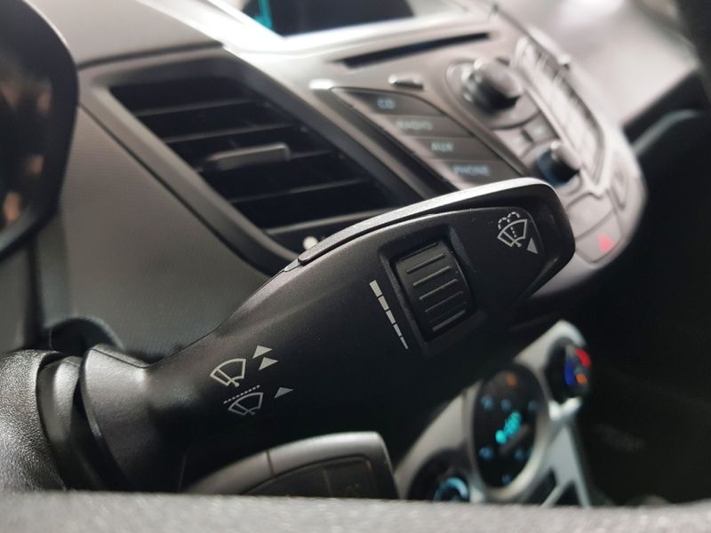 Ford FIESTA 1.6 SE HATCH 16V FLEX 4P AUTOMÁTICO 2014/2014 ADVANT AUTOMÓVEIS CAXIAS DO SUL / Carros no Vale Ford FIESTA 1.6 SE HATCH 16V FLEX 4P AUTOMÁTICO 2014/2014 ADVANT AUTOMÓVEIS CAXIAS DO SUL / Carros no Vale