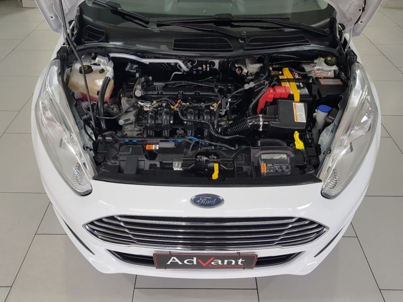 Ford FIESTA 1.6 TITANIUM HATCH 16V FLEX 4P POWERSHIFT 2016/2016 ADVANT AUTOMÓVEIS CAXIAS DO SUL / Carros no Vale