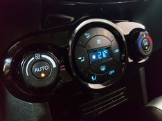 Ford FIESTA 1.6 TITANIUM HATCH 16V FLEX 4P POWERSHIFT 2016/2016 ADVANT AUTOMÓVEIS CAXIAS DO SUL / Carros no Vale