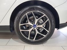 Ford FOCUS 2.0 TITANIUM 16V FLEX 4P POWERSHIFT 2015/2016 ADVANT AUTOMÓVEIS CAXIAS DO SUL / Carros no Vale