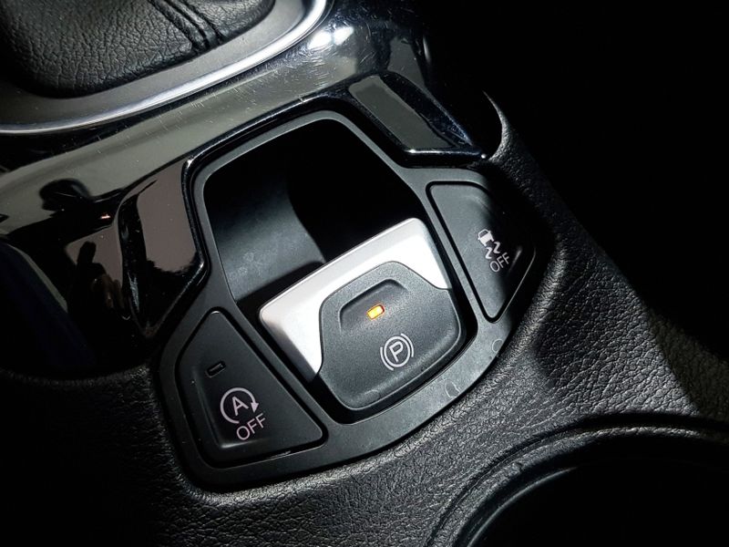JEEP COMPASS 2.0 16V FLEX LIMITED AUTOMÁTICO 2018/2018 ADVANT AUTOMÓVEIS CAXIAS DO SUL / Carros no Vale