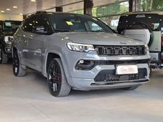 JEEP COMPASS 2.0 HURRICANE 4 TURBO GASOLINA BLACKHAWK AT9 2024/2025 CARRO DEZ NOVO HAMBURGO / Carros no Vale