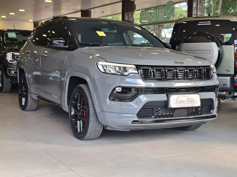 JEEP COMPASS 2.0 HURRICANE 4 TURBO GASOLINA BLACKHAWK AT9 2024/2025 CARRO DEZ NOVO HAMBURGO / Carros no Vale