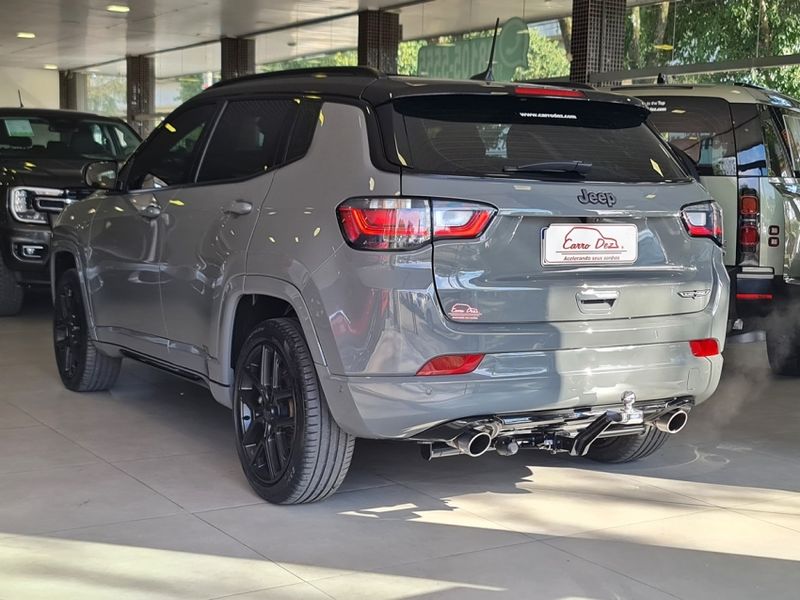 JEEP COMPASS 2.0 HURRICANE 4 TURBO GASOLINA BLACKHAWK AT9 2024/2025 CARRO DEZ NOVO HAMBURGO / Carros no Vale