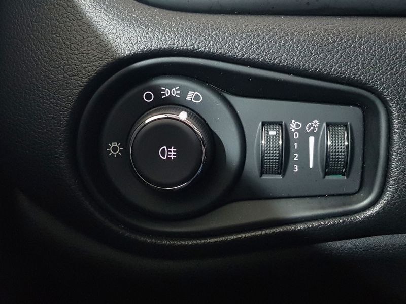 JEEP RENEGADE 1.8 16V FLEX SPORT 4P AUTOMÁTICO 2021/2021 ADVANT AUTOMÓVEIS CAXIAS DO SUL / Carros no Vale