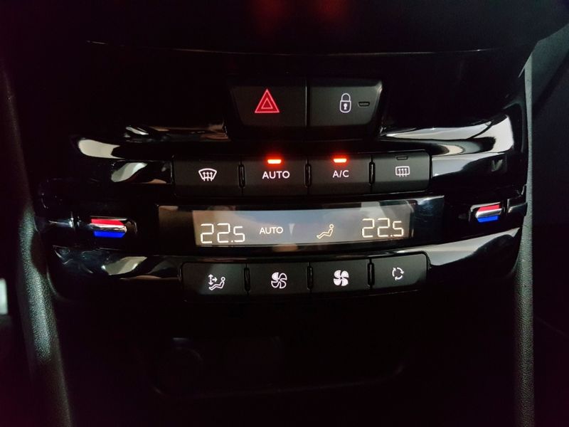 Peugeot 2008 1.6 16V FLEX CROSSWAY 4P AUTOMÁTICO 2017/2018 ADVANT AUTOMÓVEIS CAXIAS DO SUL / Carros no Vale