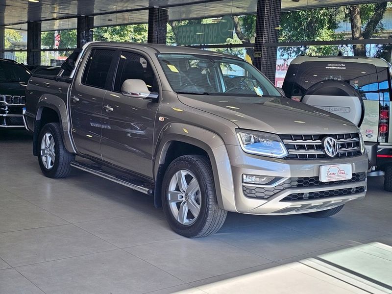 Volkswagen AMAROK 2.0 HIGHLINE 4X4 CD 16V TURBO INTERCOOLER DIESEL 4P AUTOMÁTICO 2016/2017 CARRO DEZ NOVO HAMBURGO / Carros no Vale