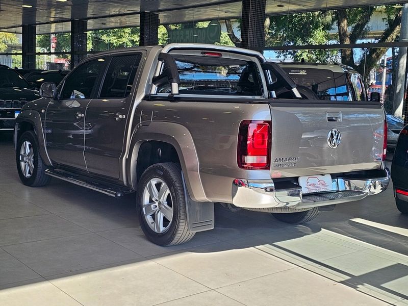 Volkswagen AMAROK 2.0 HIGHLINE 4X4 CD 16V TURBO INTERCOOLER DIESEL 4P AUTOMÁTICO 2016/2017 CARRO DEZ NOVO HAMBURGO / Carros no Vale