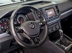 Volkswagen AMAROK 2.0 HIGHLINE 4X4 CD 16V TURBO INTERCOOLER DIESEL 4P AUTOMÁTICO 2016/2017 CARRO DEZ NOVO HAMBURGO / Carros no Vale