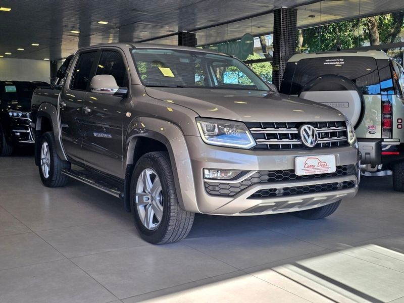 Volkswagen AMAROK 2.0 HIGHLINE 4X4 CD 16V TURBO INTERCOOLER DIESEL 4P AUTOMÁTICO 2016/2017 CARRO DEZ NOVO HAMBURGO / Carros no Vale
