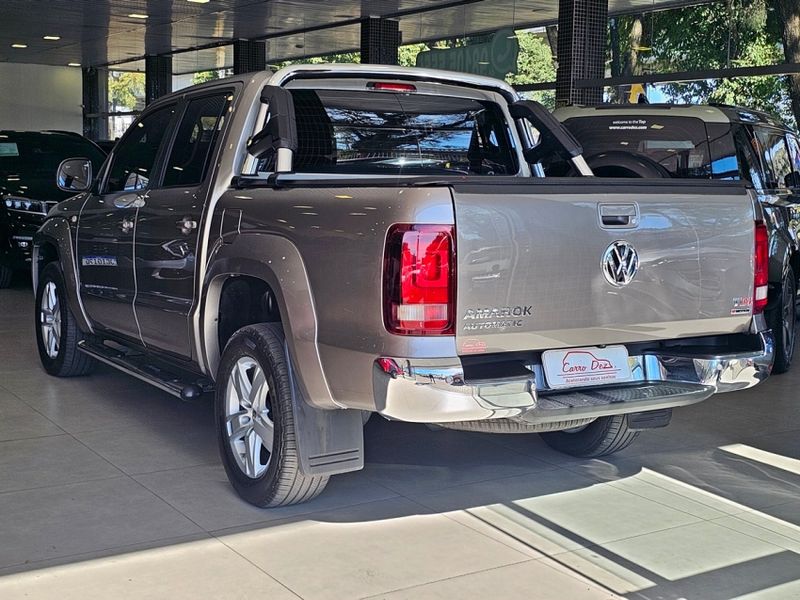 Volkswagen AMAROK 2.0 HIGHLINE 4X4 CD 16V TURBO INTERCOOLER DIESEL 4P AUTOMÁTICO 2016/2017 CARRO DEZ NOVO HAMBURGO / Carros no Vale