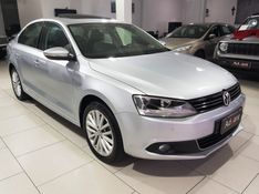 Volkswagen JETTA 2.0 TSI HIGHLINE 200CV GASOLINA 4P TIPTRONIC 2012/2013 ADVANT AUTOMÓVEIS CAXIAS DO SUL / Carros no Vale