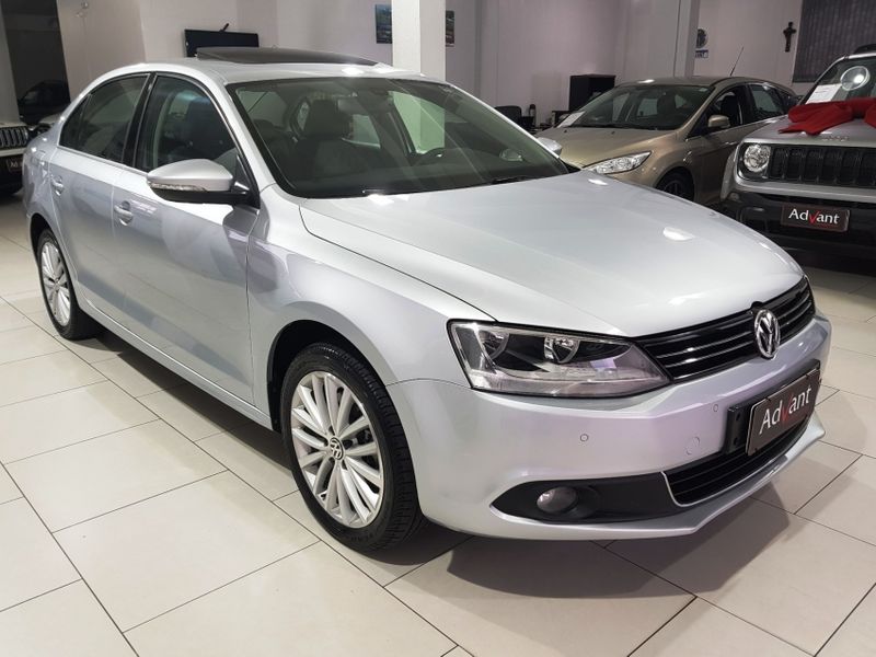 Volkswagen JETTA 2.0 TSI HIGHLINE 200CV GASOLINA 4P TIPTRONIC 2012/2013 ADVANT AUTOMÓVEIS CAXIAS DO SUL / Carros no Vale Volkswagen JETTA 2.0 TSI HIGHLINE 200CV GASOLINA 4P TIPTRONIC 2012/2013 ADVANT AUTOMÓVEIS CAXIAS DO SUL / Carros no Vale