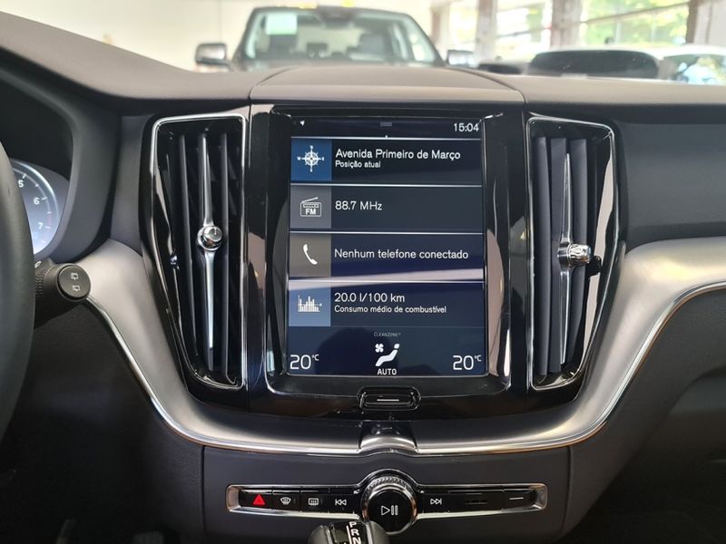 Volvo XC60 2.0 T5 GASOLINA MOMENTUM AWD GEARTRONIC 2018/2019 CARRO DEZ NOVO HAMBURGO / Carros no Vale