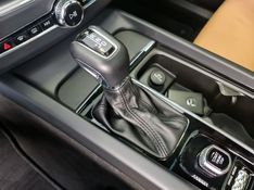 Volvo XC60 2.0 T5 GASOLINA MOMENTUM AWD GEARTRONIC 2018/2019 CARRO DEZ NOVO HAMBURGO / Carros no Vale