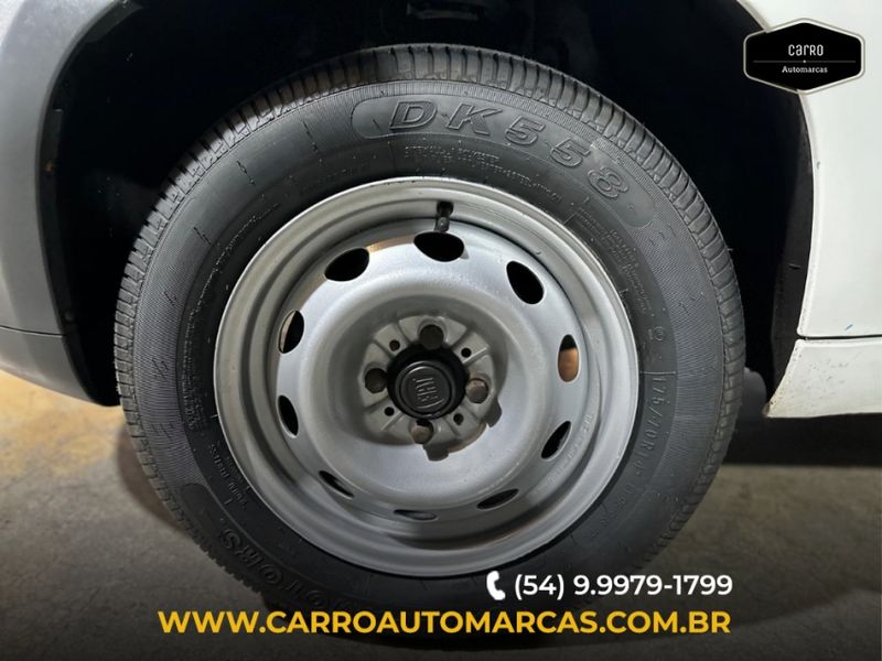 Fiat FIORINO 1.4 MPI FURGÃO 8V FLEX 2P MANUAL 2015/2016 CARRO AUTOMARCAS CAXIAS DO SUL / Carros no Vale