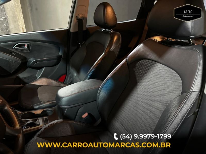 Hyundai IX35 2.0 MPFI GLS 16V FLEX 4P AUTOMÁTICO 2016/2016 CARRO AUTOMARCAS CAXIAS DO SUL / Carros no Vale