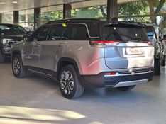 JEEP COMMANDER 1.3 T270 TURBO FLEX LIMITED AT6 2022/2022 CARRO DEZ NOVO HAMBURGO / Carros no Vale