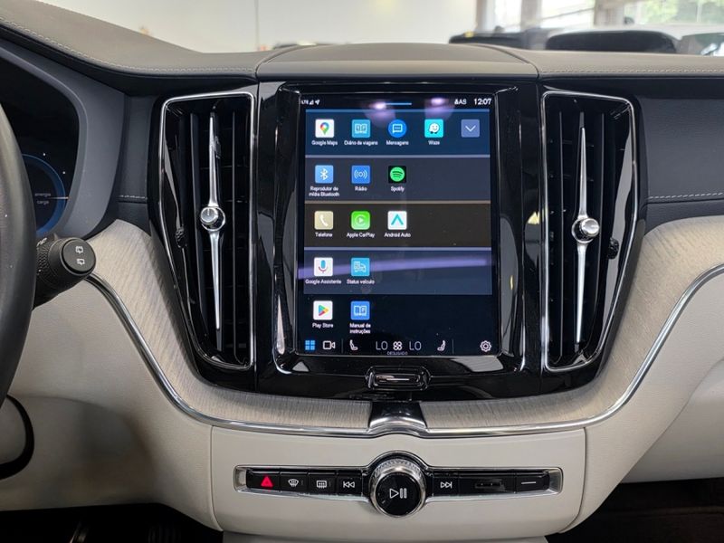 Volvo XC60 2.0 T8 HYBRID INSCRIPTION AWD GEARTRONIC 2021/2022 CARRO DEZ NOVO HAMBURGO / Carros no Vale