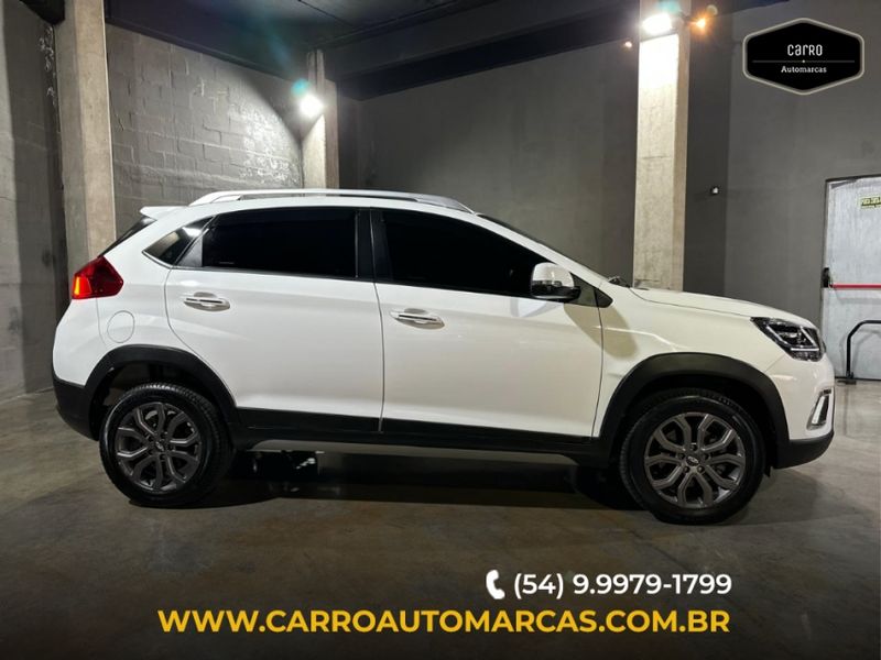Caoa Chery TIGGO 2 1.5 MPFI 16V FLEX LOOK 4P MANUAL 2021/2022 CARRO AUTOMARCAS CAXIAS DO SUL / Carros no Vale