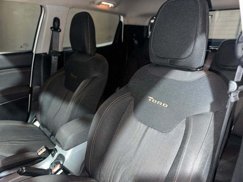 Fiat TORO 2.0 16V TURBO DIESEL VOLCANO 4WD AT9 2019/2019 CARRO AUTOMARCAS CAXIAS DO SUL / Carros no Vale