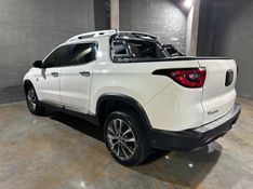 Fiat TORO 2.0 16V TURBO DIESEL VOLCANO 4WD AT9 2019/2019 CARRO AUTOMARCAS CAXIAS DO SUL / Carros no Vale