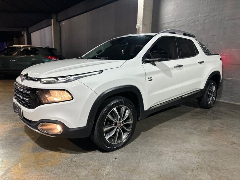 Fiat TORO 2.0 16V TURBO DIESEL VOLCANO 4WD AT9 2019/2019 CARRO AUTOMARCAS CAXIAS DO SUL / Carros no Vale