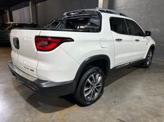 Fiat TORO 2.0 16V TURBO DIESEL VOLCANO 4WD AT9 2019/2019 CARRO AUTOMARCAS CAXIAS DO SUL / Carros no Vale